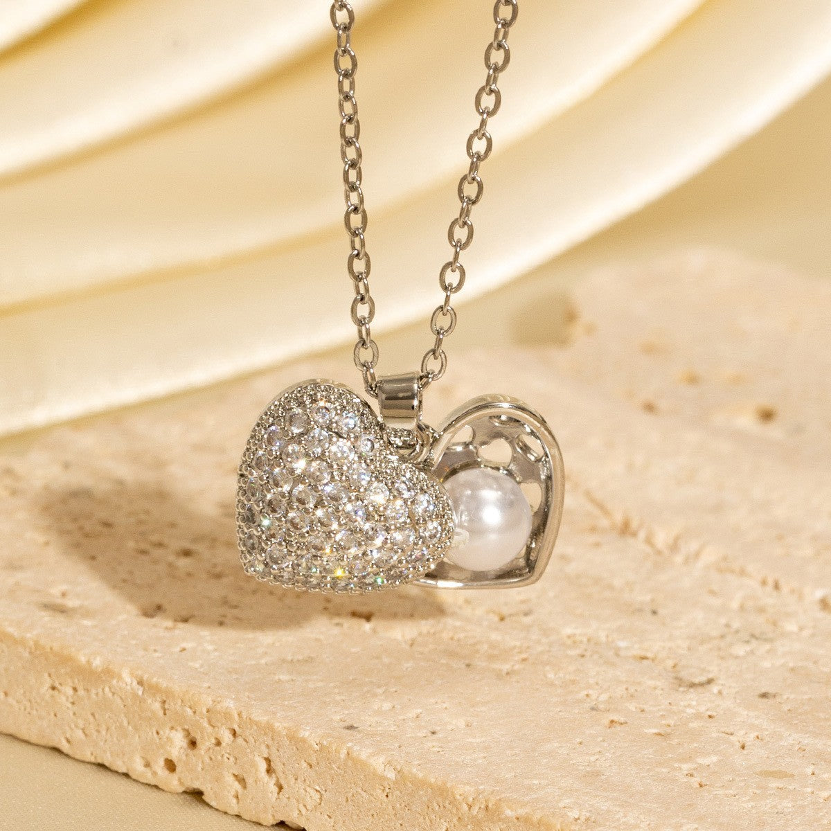 Malika Gems Minimal Luxe Heart Necklace – Elegant Hollow Design