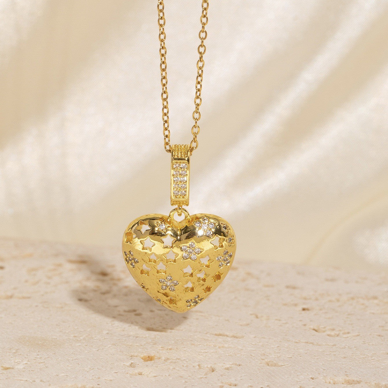 Malika Gems Minimal Luxe Heart Necklace – Elegant Hollow Design