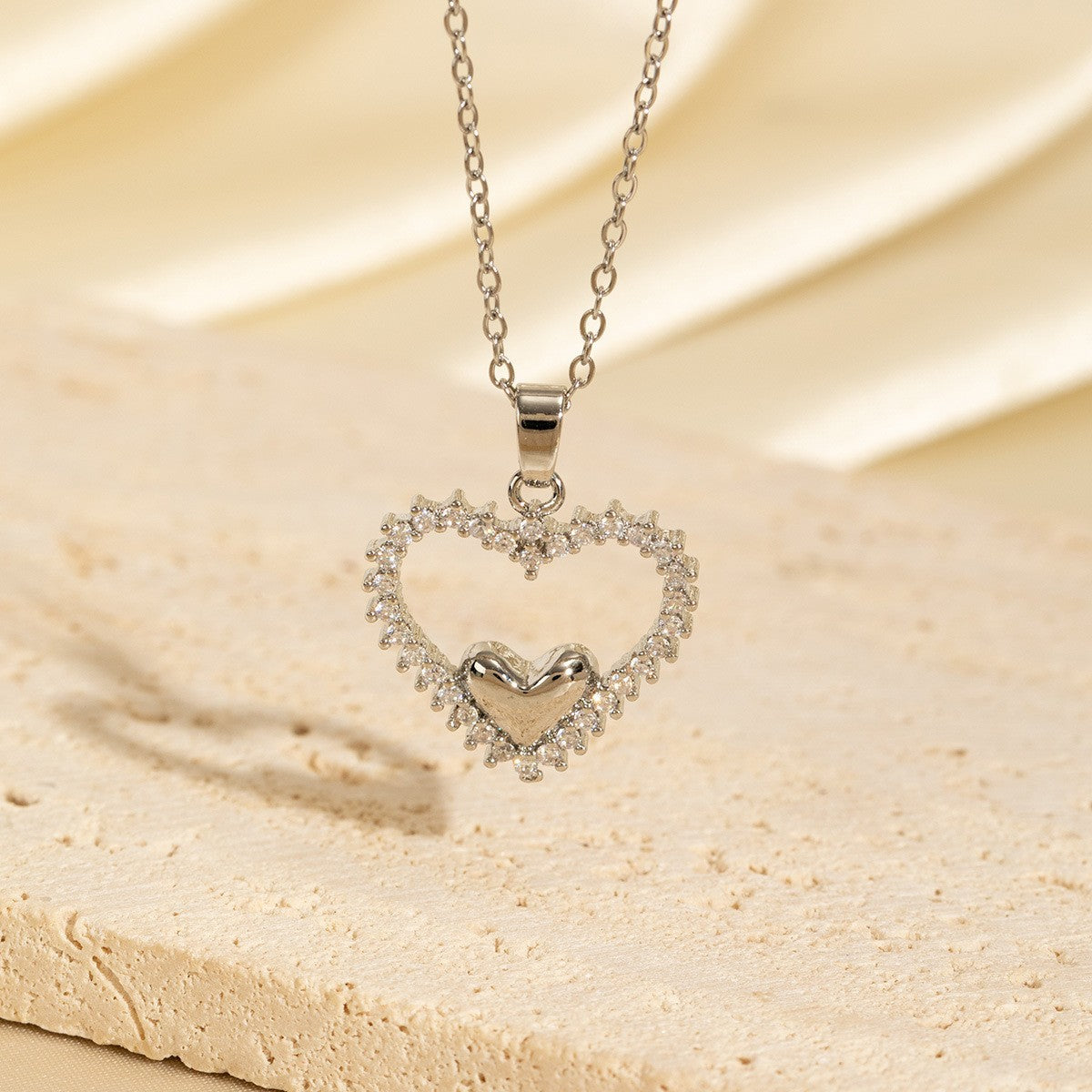 Malika Gems Minimal Luxe Heart Necklace – Elegant Hollow Design