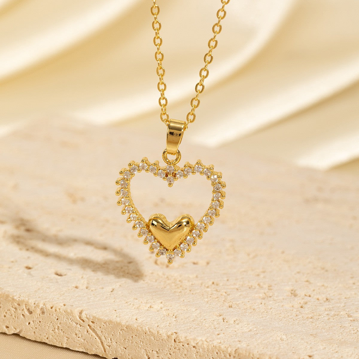 Malika Gems Minimal Luxe Heart Necklace – Elegant Hollow Design