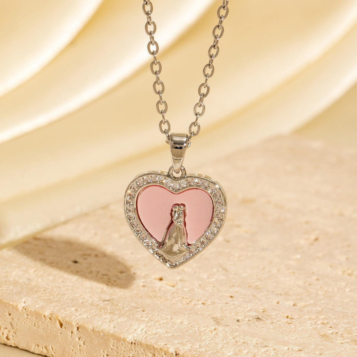 Malika Gems Minimal Luxe Heart Necklace – Elegant Hollow Design