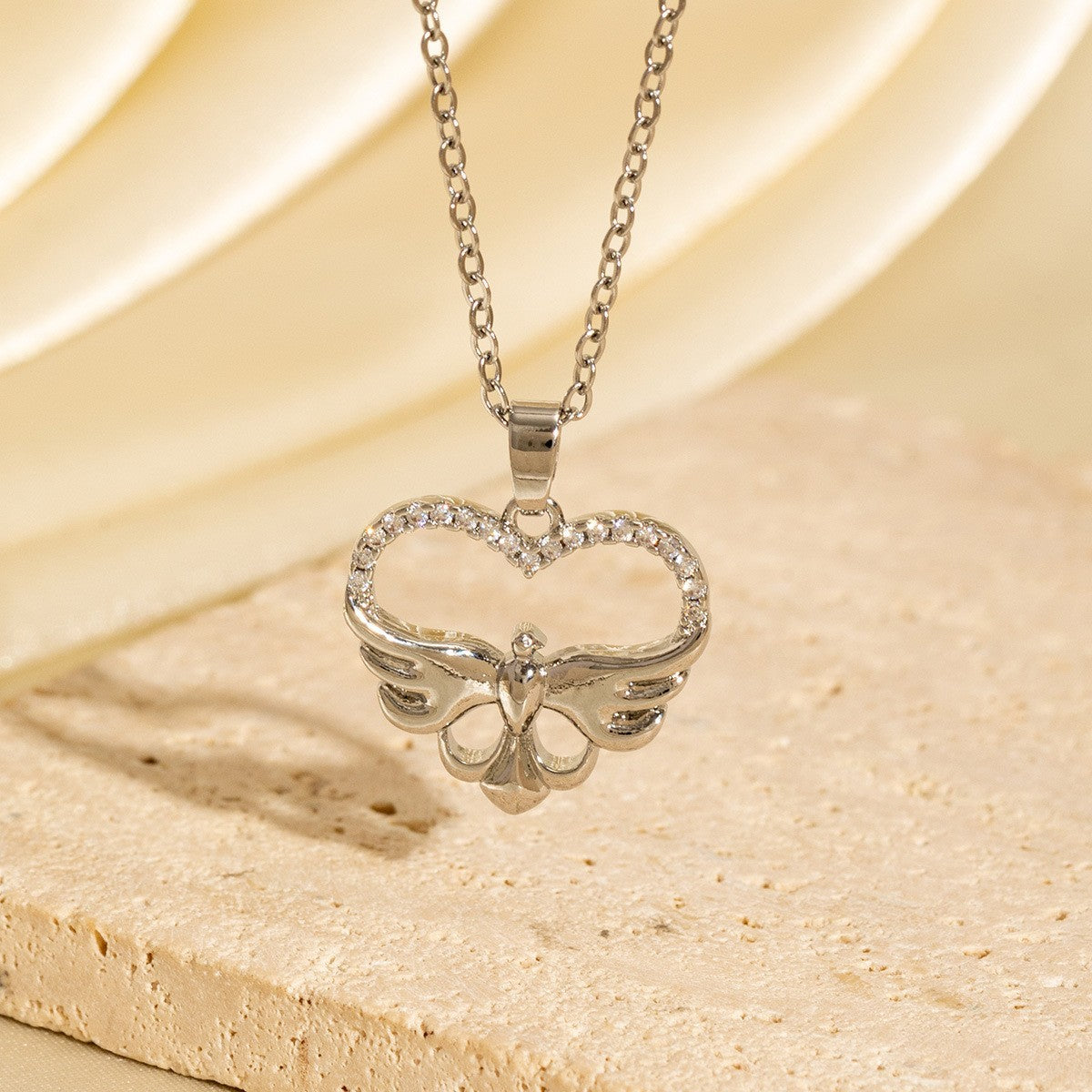 Malika Gems Minimal Luxe Heart Necklace – Elegant Hollow Design