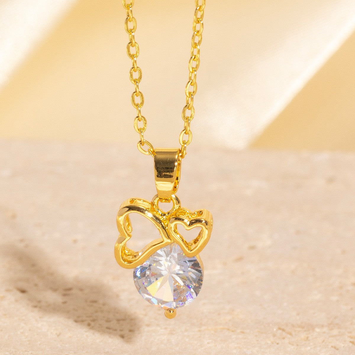 Malika Gems Minimal Luxe Heart Necklace – Elegant Hollow Design