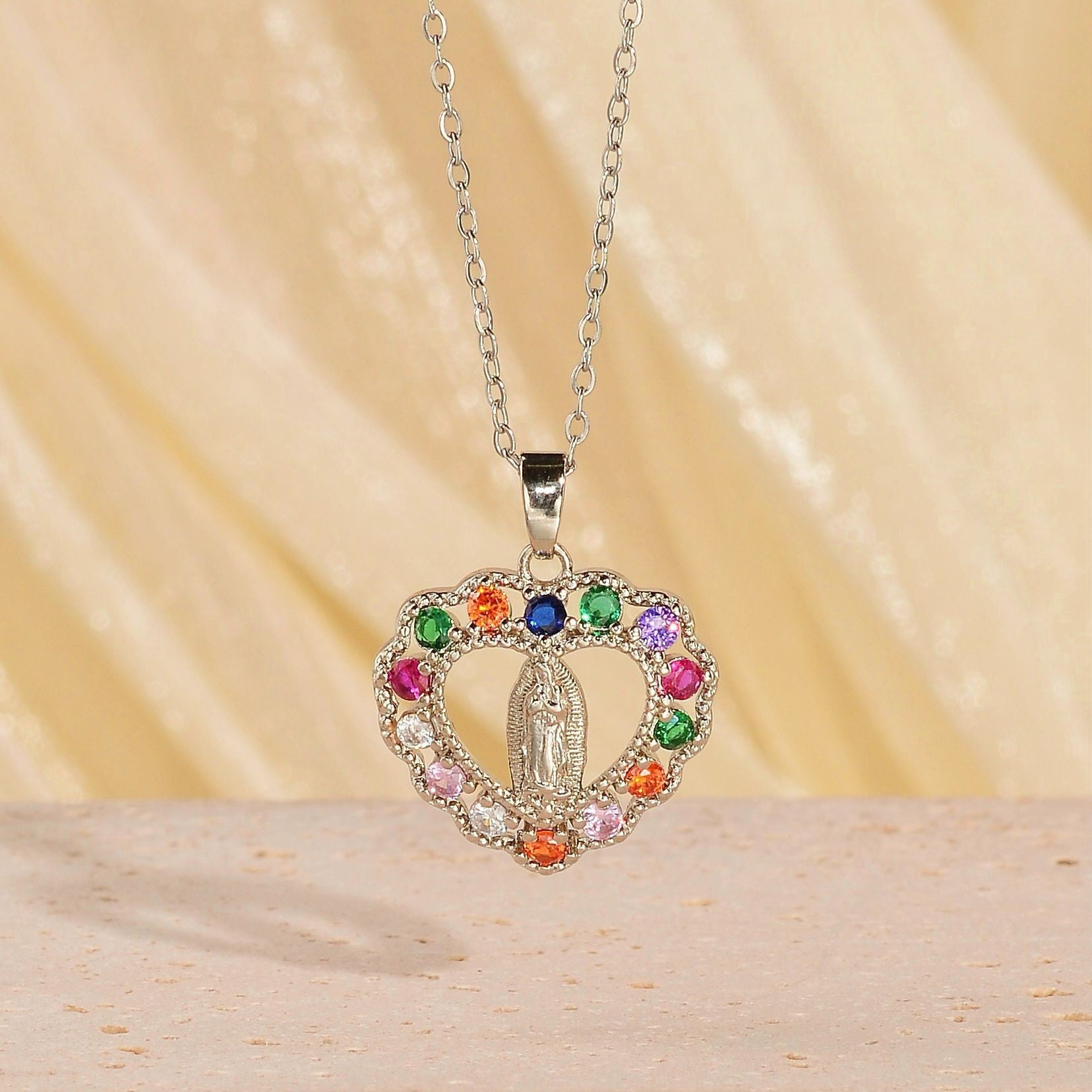 Malika Gems Minimal Luxe Heart Necklace – Elegant Hollow Design