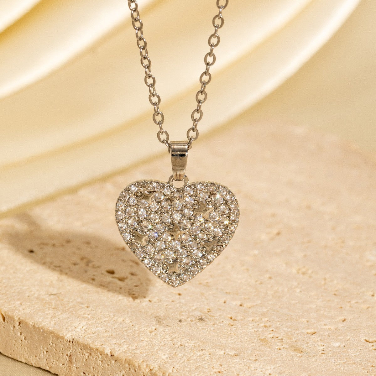 Malika Gems Minimal Luxe Heart Necklace – Elegant Hollow Design