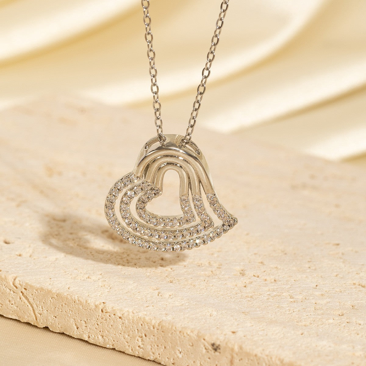 Malika Gems Minimal Luxe Heart Necklace – Elegant Hollow Design