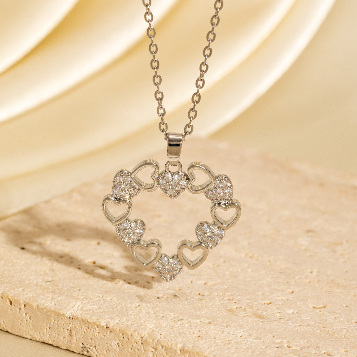 Malika Gems Minimal Luxe Heart Necklace – Elegant Hollow Design