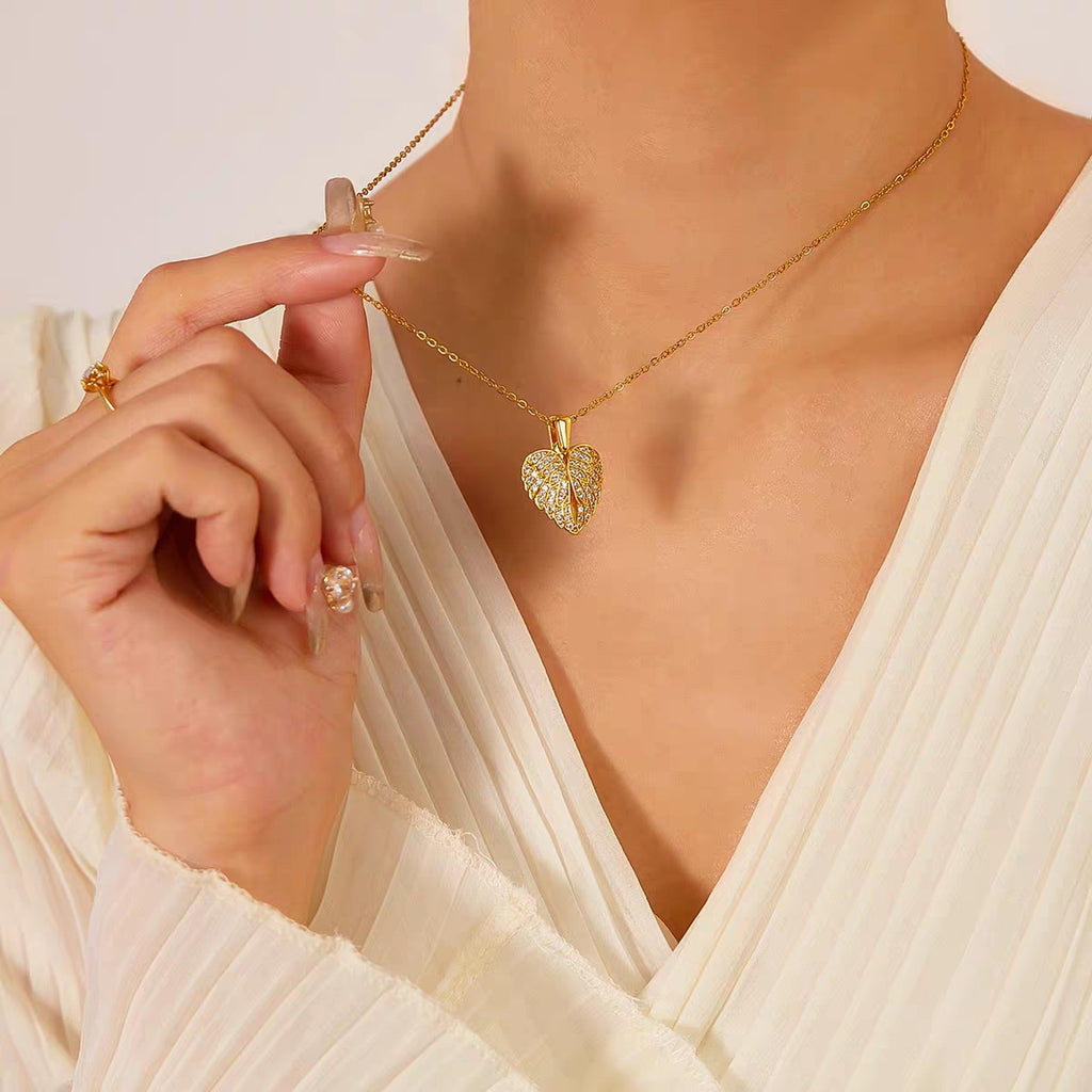 Malika Gems Secret Heart Necklace – Opening Memory Pendant