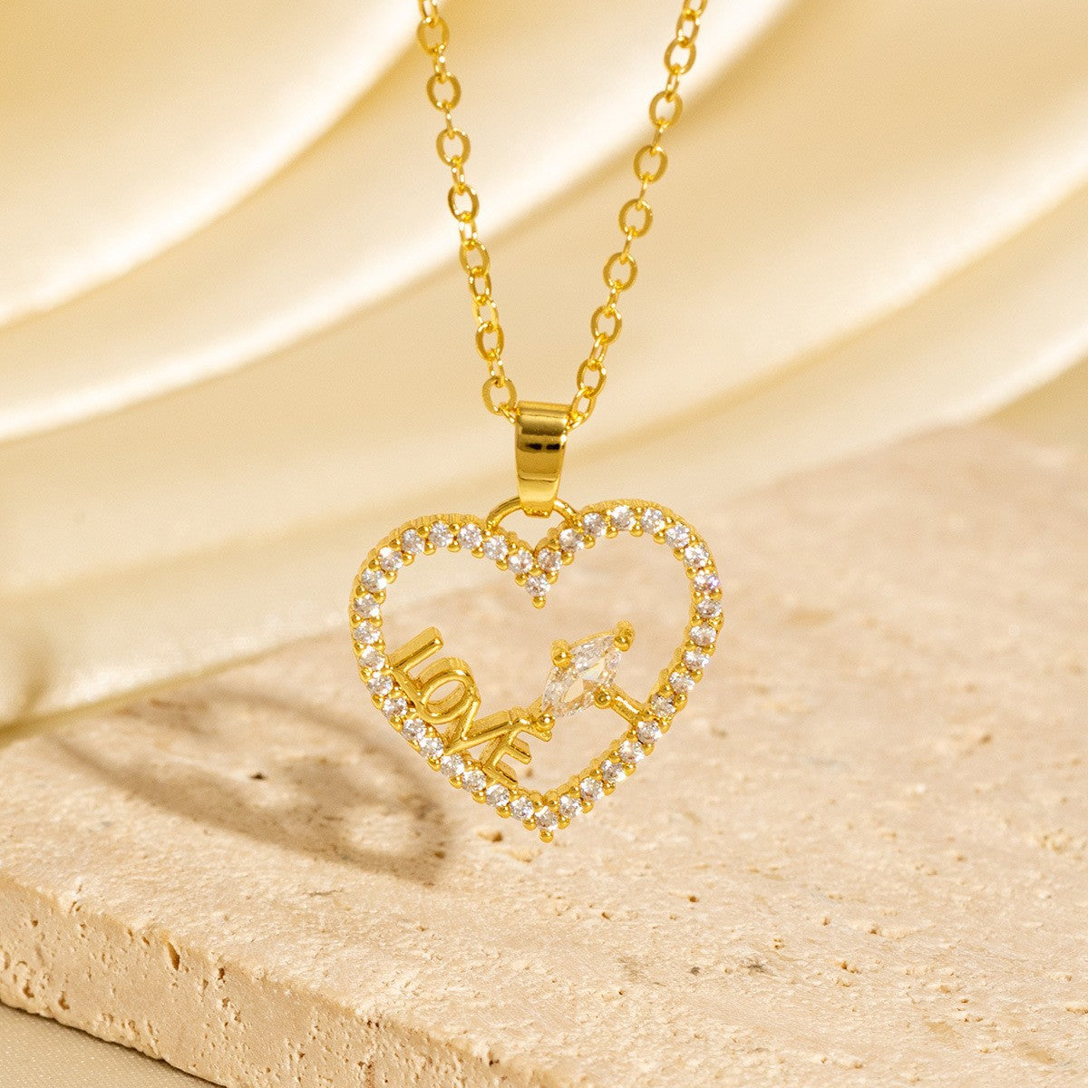 Malika Gems Minimal Luxe Heart Necklace – Elegant Hollow Design