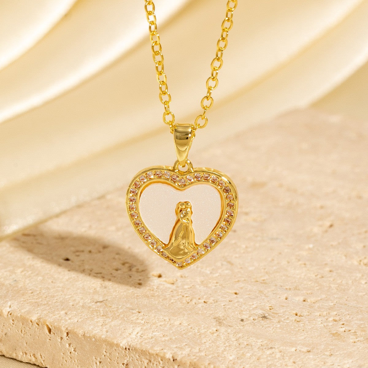 Malika Gems Minimal Luxe Heart Necklace – Elegant Hollow Design