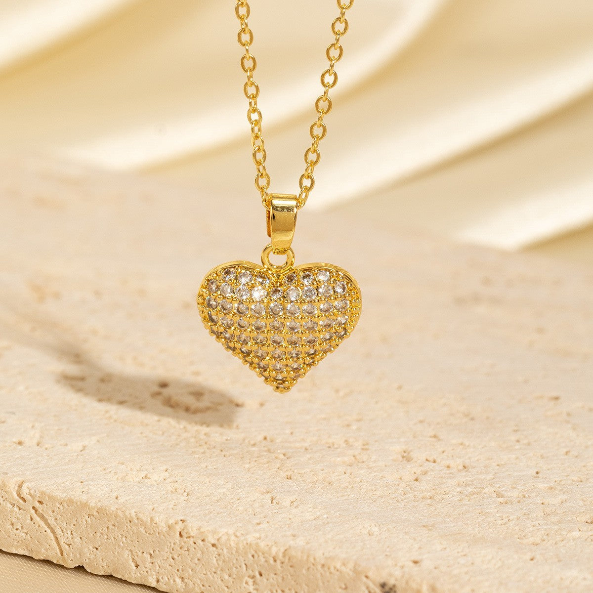 Malika Gems Minimal Luxe Heart Necklace – Elegant Hollow Design