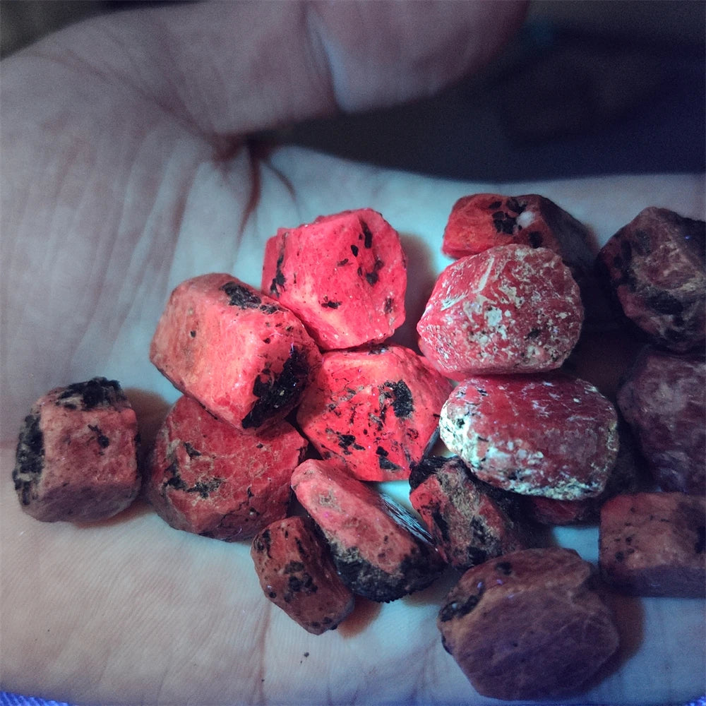 Natural Real Ruby Corundum Stones Ruby Gemstone Stones for Jewelry Irregular Ruby Corundum Stones and Crystals Stone Diffuser