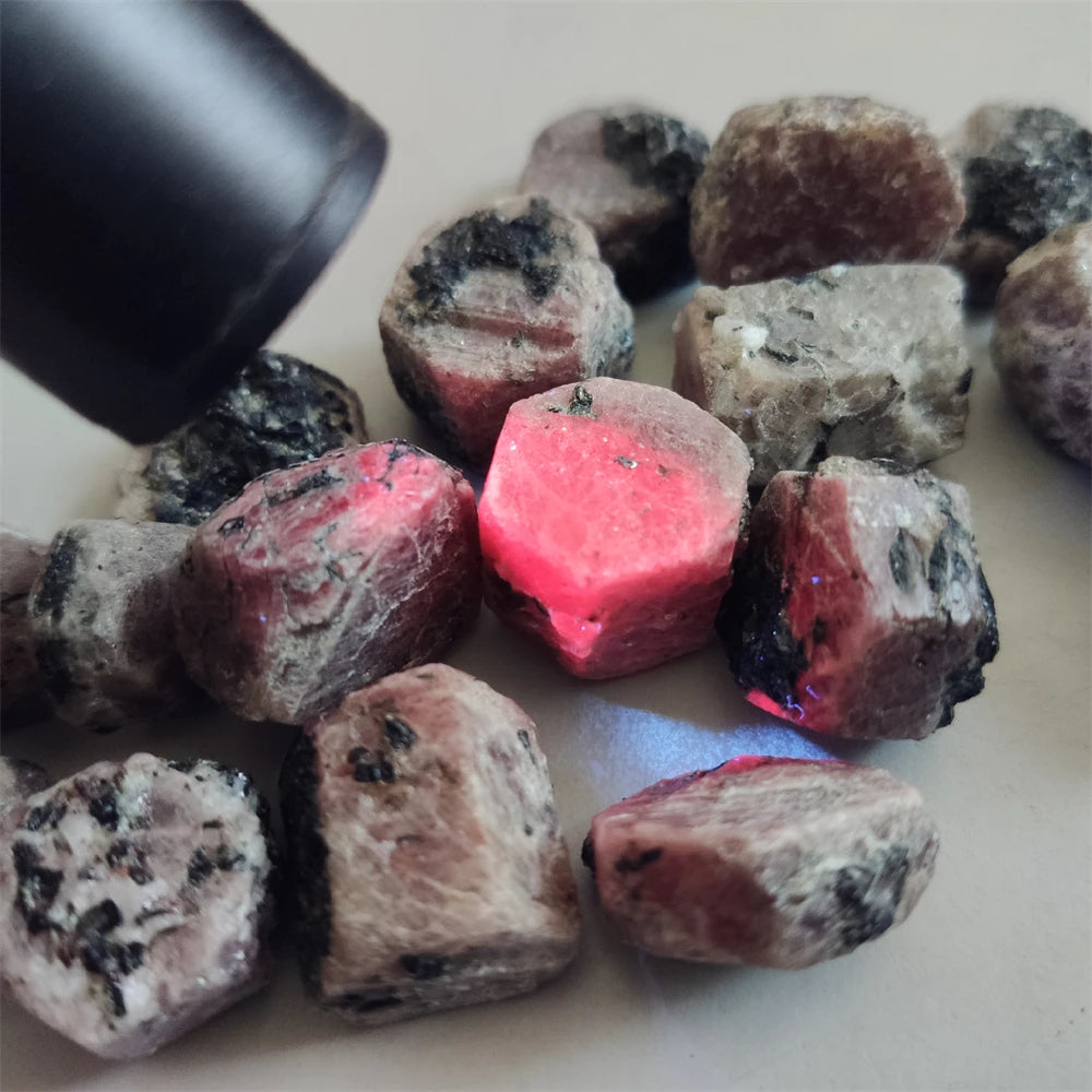 Natural Real Ruby Corundum Stones Ruby Gemstone Stones for Jewelry Irregular Ruby Corundum Stones and Crystals Stone Diffuser