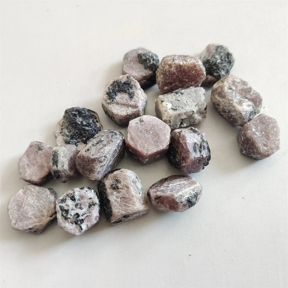 Natural Real Ruby Corundum Stones Ruby Gemstone Stones for Jewelry Irregular Ruby Corundum Stones and Crystals Stone Diffuser