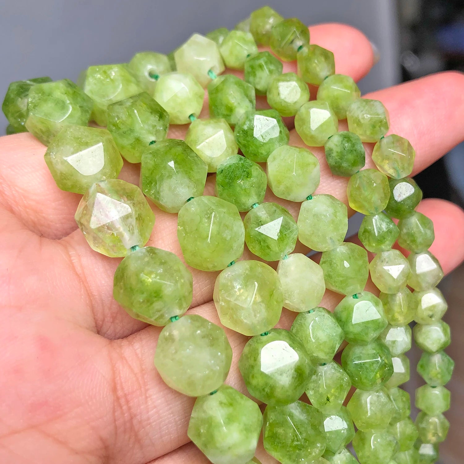 Faceted Peridot Stone Beads Green Olivine Loose August Birthstone Beads for Jewelry Making DIY Bracelet Accessories 6 8 10mm