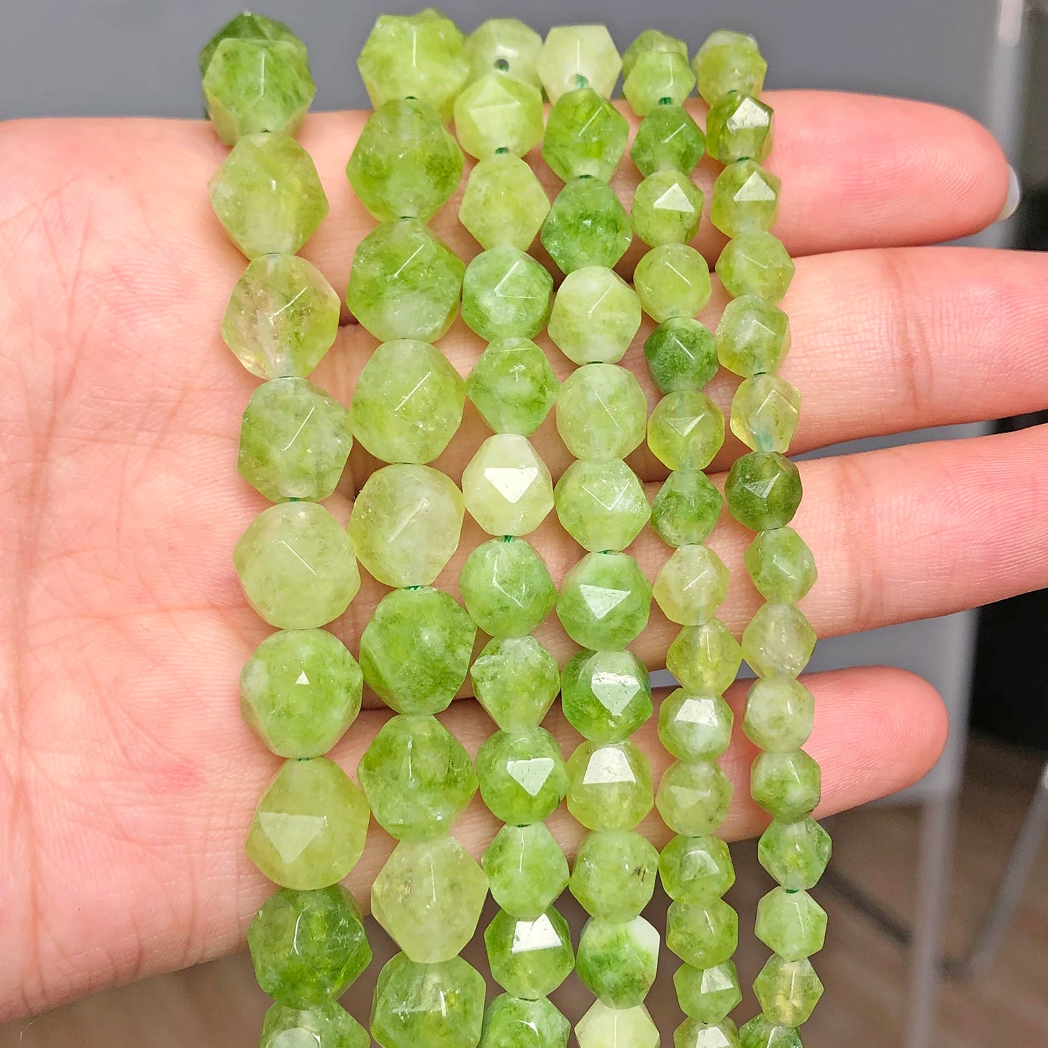 Faceted Peridot Stone Beads Green Olivine Loose August Birthstone Beads for Jewelry Making DIY Bracelet Accessories 6 8 10mm