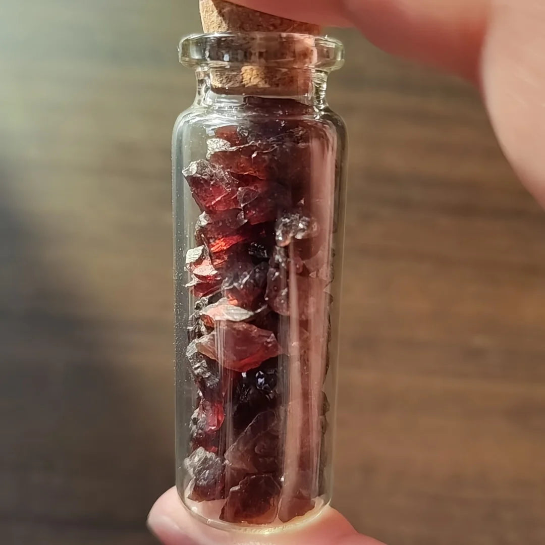 Natural Raw Garnet Crystal Chips for Jewelry Making