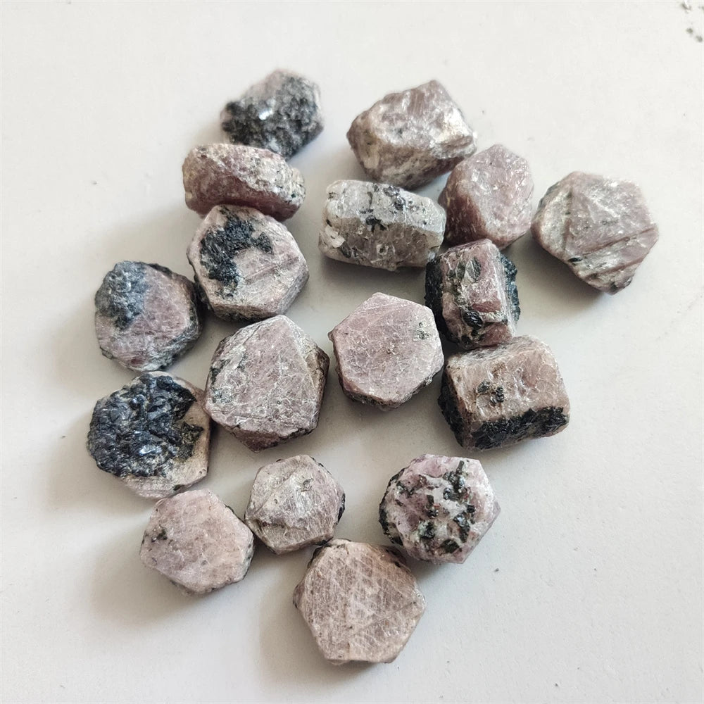 Natural Real Ruby Corundum Stones Ruby Gemstone Stones for Jewelry Irregular Ruby Corundum Stones and Crystals Stone Diffuser