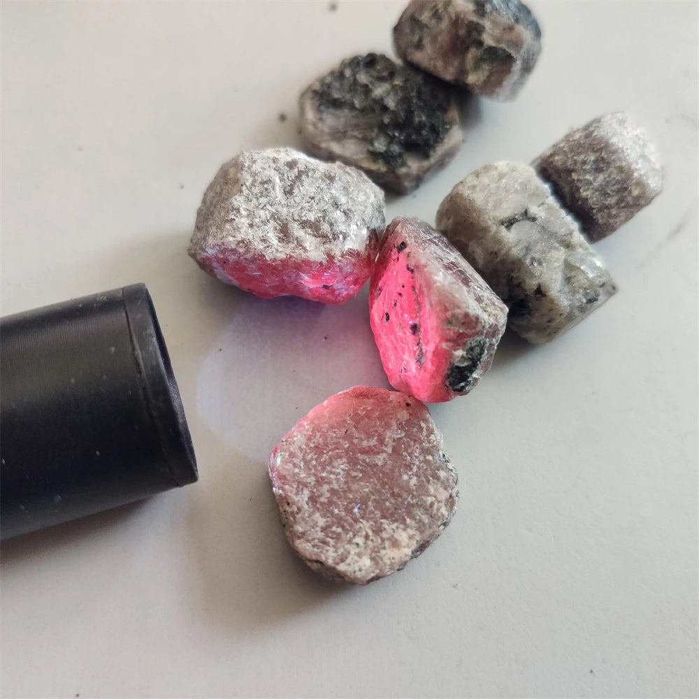 Natural Real Ruby Corundum Stones Ruby Gemstone Stones for Jewelry Irregular Ruby Corundum Stones and Crystals Stone Diffuser