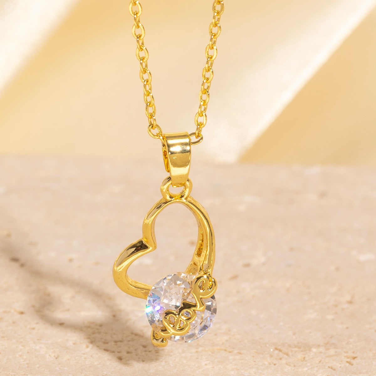 Malika Gems Minimal Luxe Heart Necklace – Elegant Hollow Design