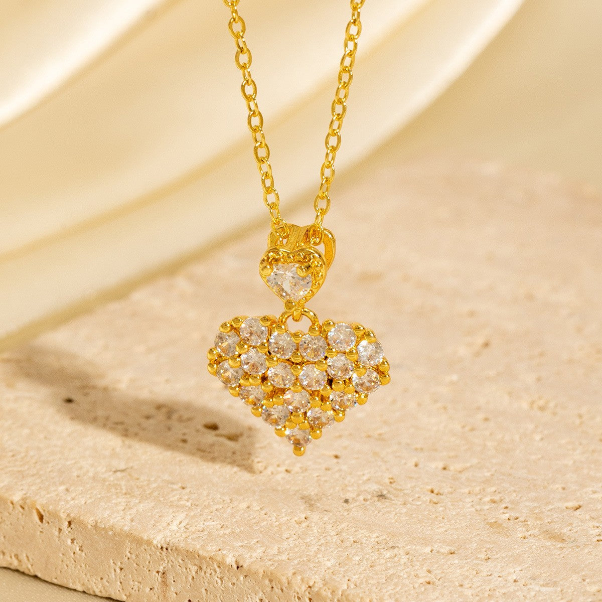 Malika Gems Minimal Luxe Heart Necklace – Elegant Hollow Design