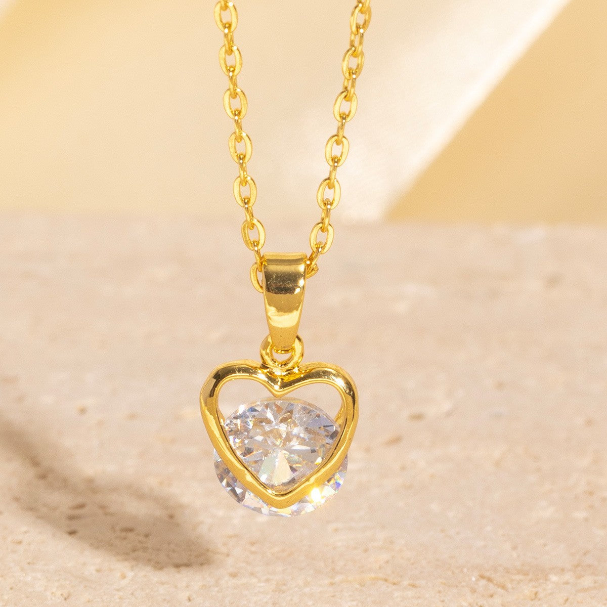 Malika Gems Minimal Luxe Heart Necklace – Elegant Hollow Design